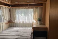 Ágy a lakókocsiban