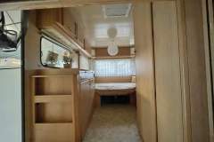 Polcok és szekrények